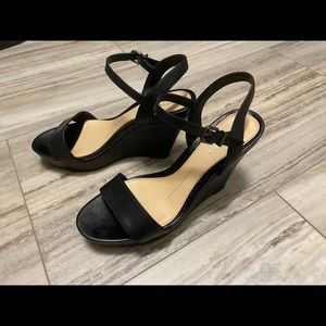 Gianni Bini Black wedges